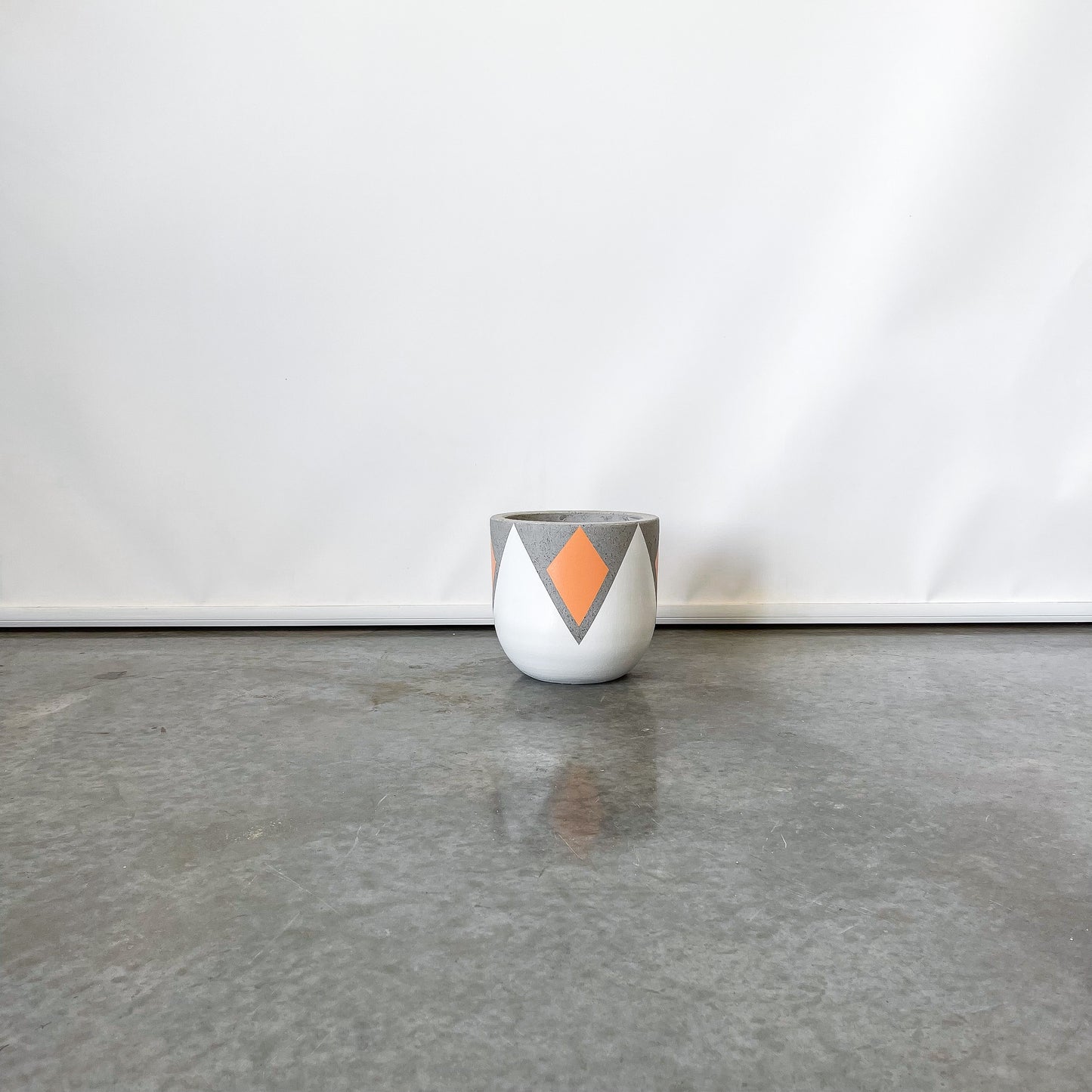 hand painted pot, peach and white pot, diamond pot, cement pot, concrete planter perth