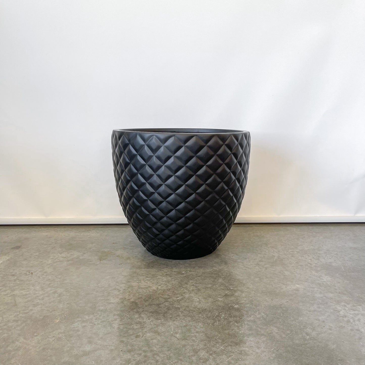 extra large pots for outdoor plants near me