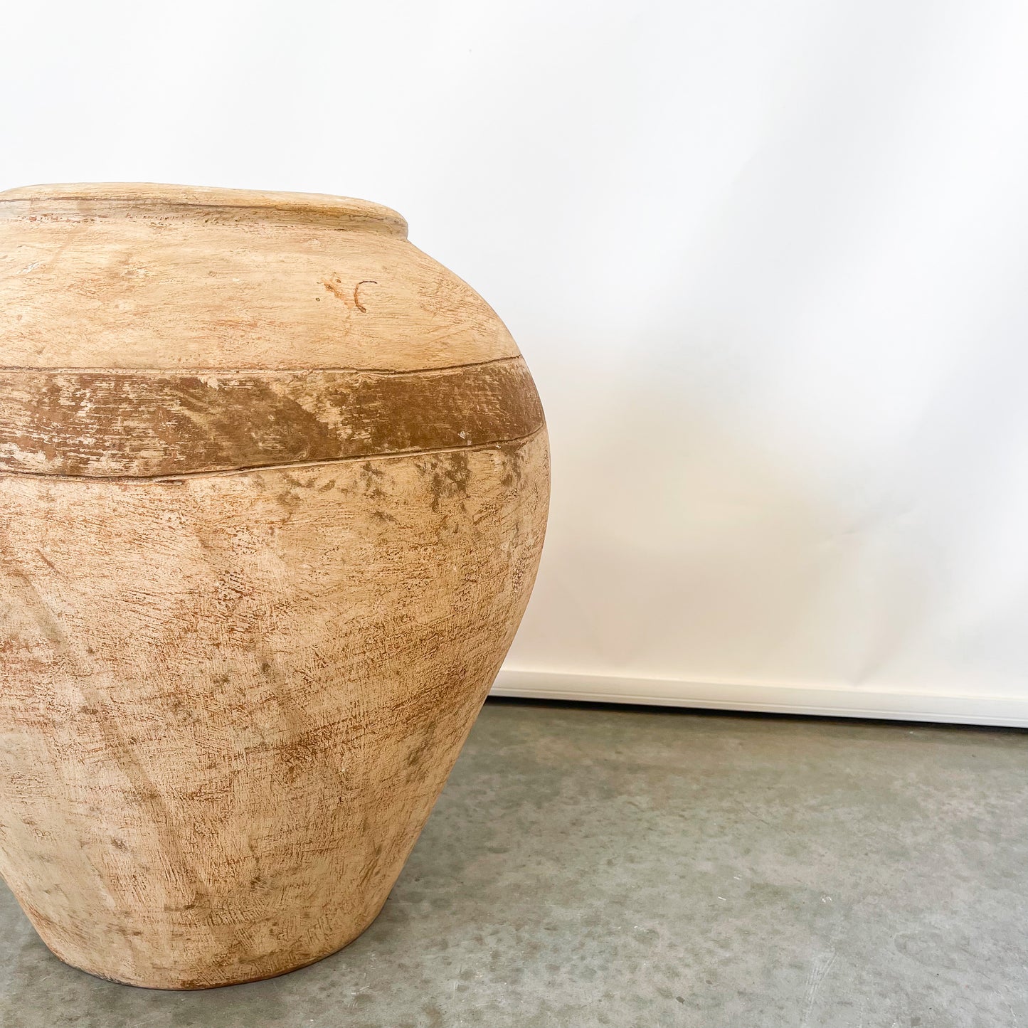 Brocca Terracotta Urn