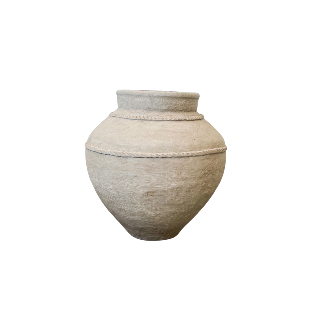 La Urna Terracotta Urn