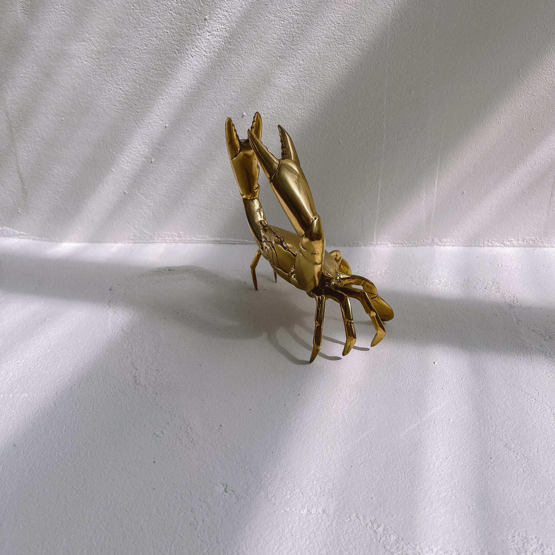 Brass crab ornament 