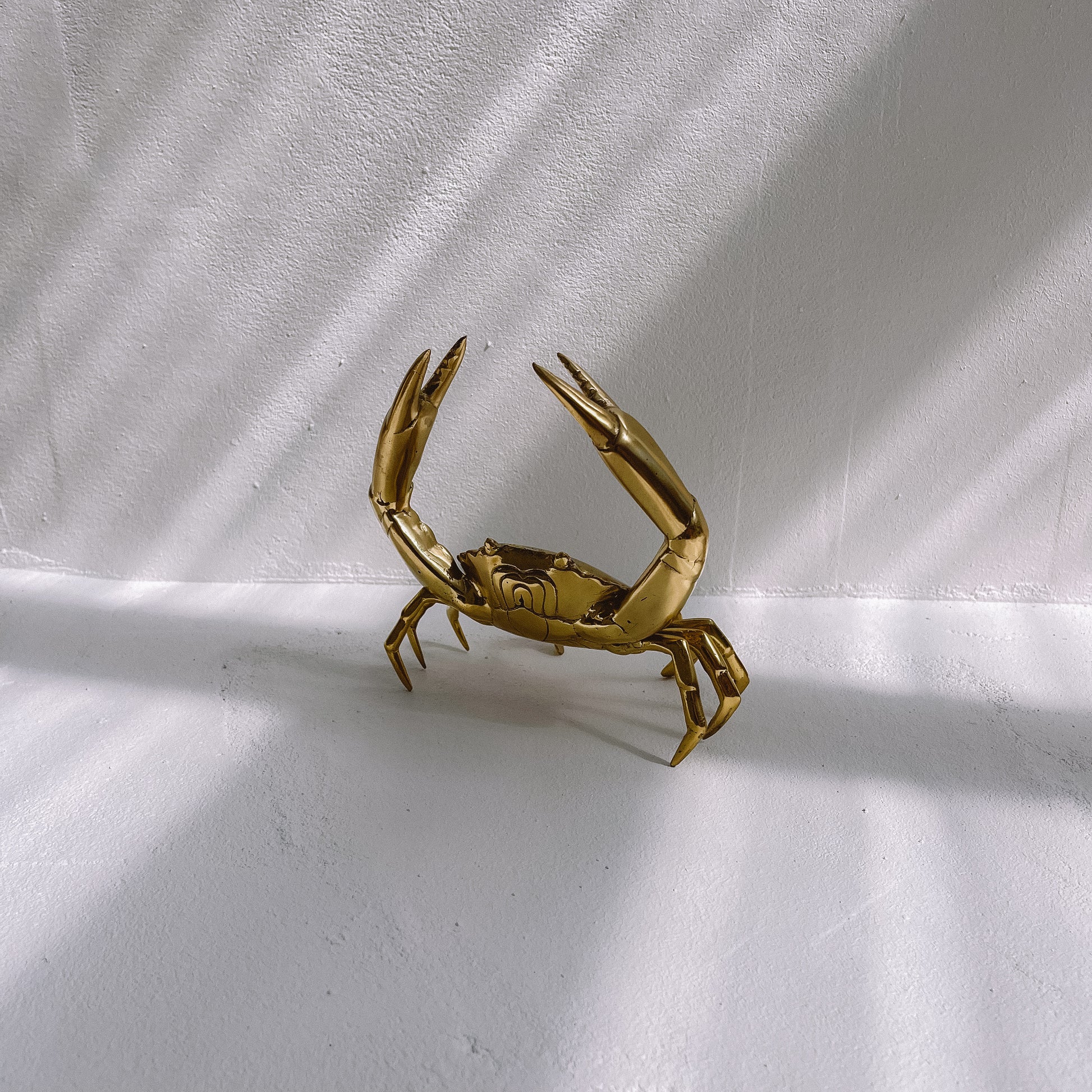 Brass crab ornament 