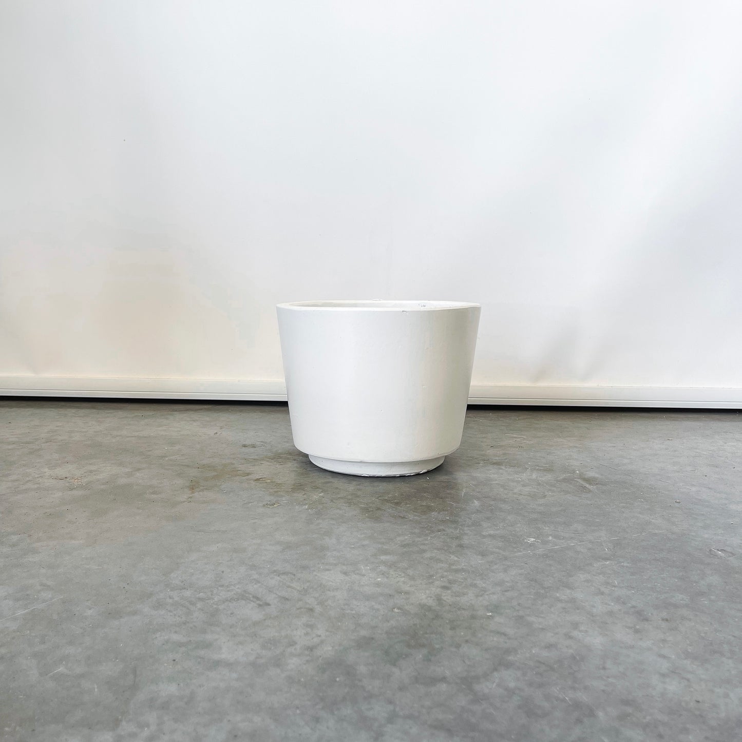 Pedestal Pot White